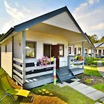 Holiday Homes With Pool And Jacuzzi * Jarosławiec