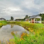 度假居 Holiday Homes With Pool And Jacuzzi Jarosławiec
