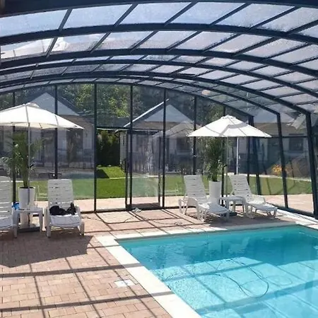 Homes With Pool And Jacuzzi Dom wakacyjny