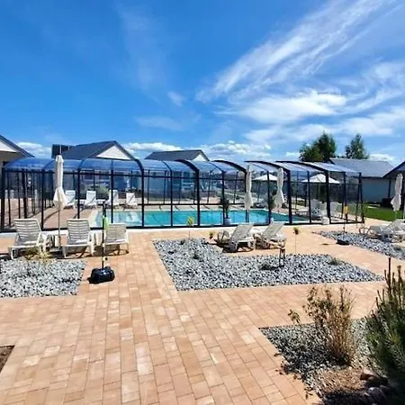 Homes With Pool And Jacuzzi *
